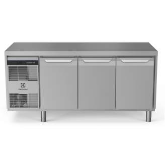 Electrolux koelwerkbank - 440lt, 3 deuren, vlak bovenblad