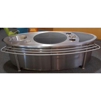 Occasion RVS frontcooking kookeiland