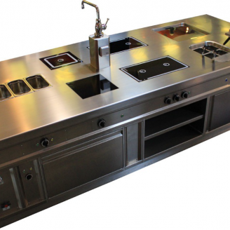 Showroommodel RVS maatwerk naadloos kookeiland