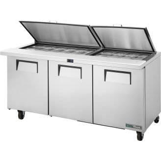 True saladette 3-deurs Mega Top met vlak deksel - 538L (30x 1/6)