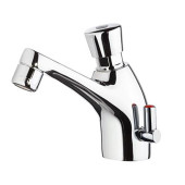 Gastro-inox mengkraan met waterbesparende drukknopbediening