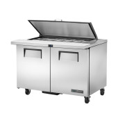 True 2-deurs prepareercounter met vlak deksel - 340 liter